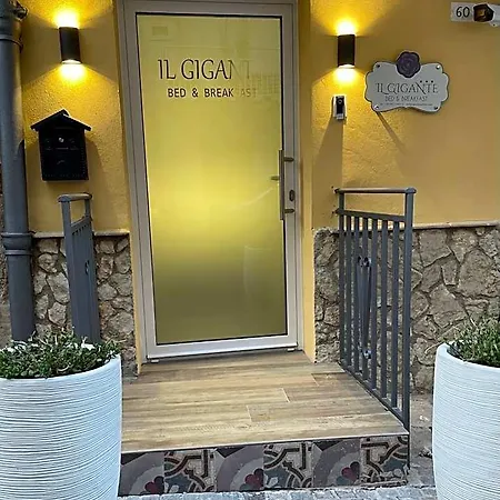 Il Gigante Nocleg ze śniadaniem 4*